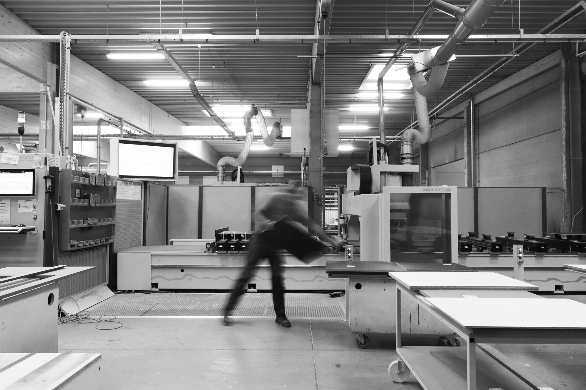 C'EST DE CETTE FACON QUE NOUS TRAVAILLONS